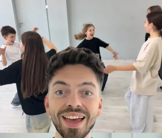 Alexandru Nistor, coregraful principal Best Move, în sală cu elevii